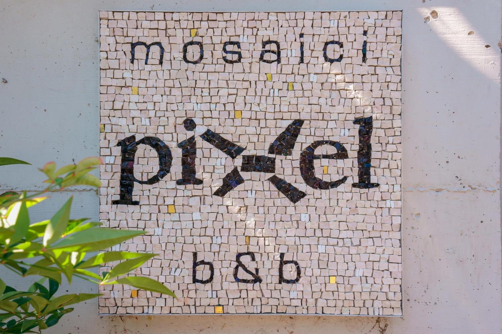 Pixel B&B 라벤나 외부 사진